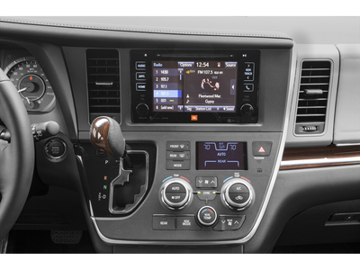 2015 Toyota SIENNA XLE 3.5L XLE 8 Passenger