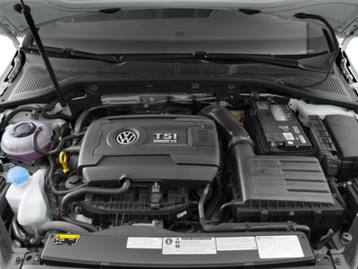 2018 Volkswagen Golf R DCC & Navigation 4Motion