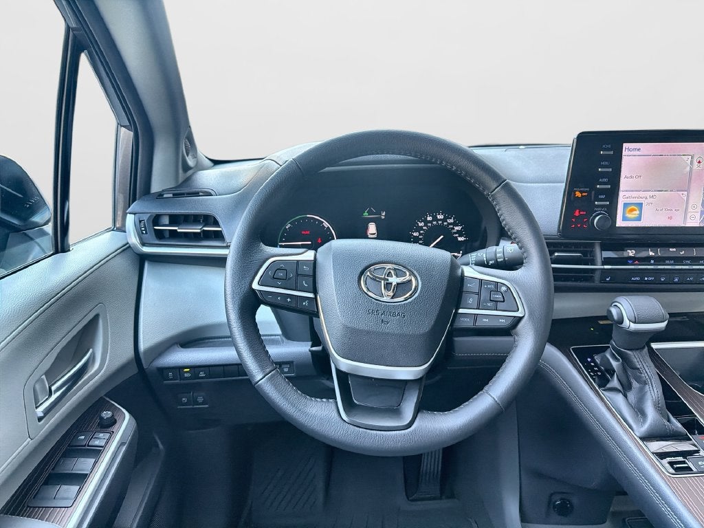 2021 Toyota Sienna XLE 7 Passenger