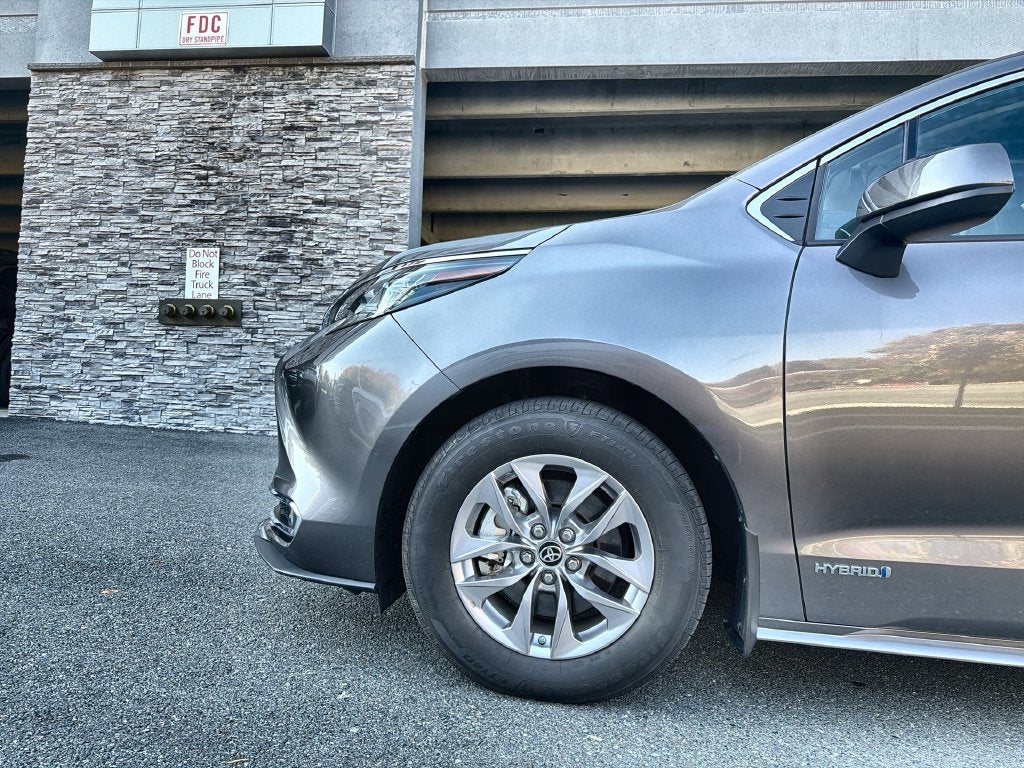2021 Toyota Sienna XLE 7 Passenger