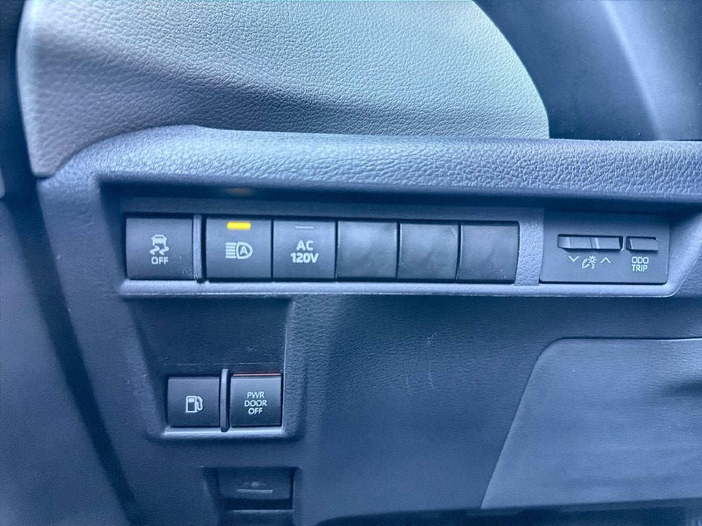 2021 Toyota Sienna XLE 7 Passenger