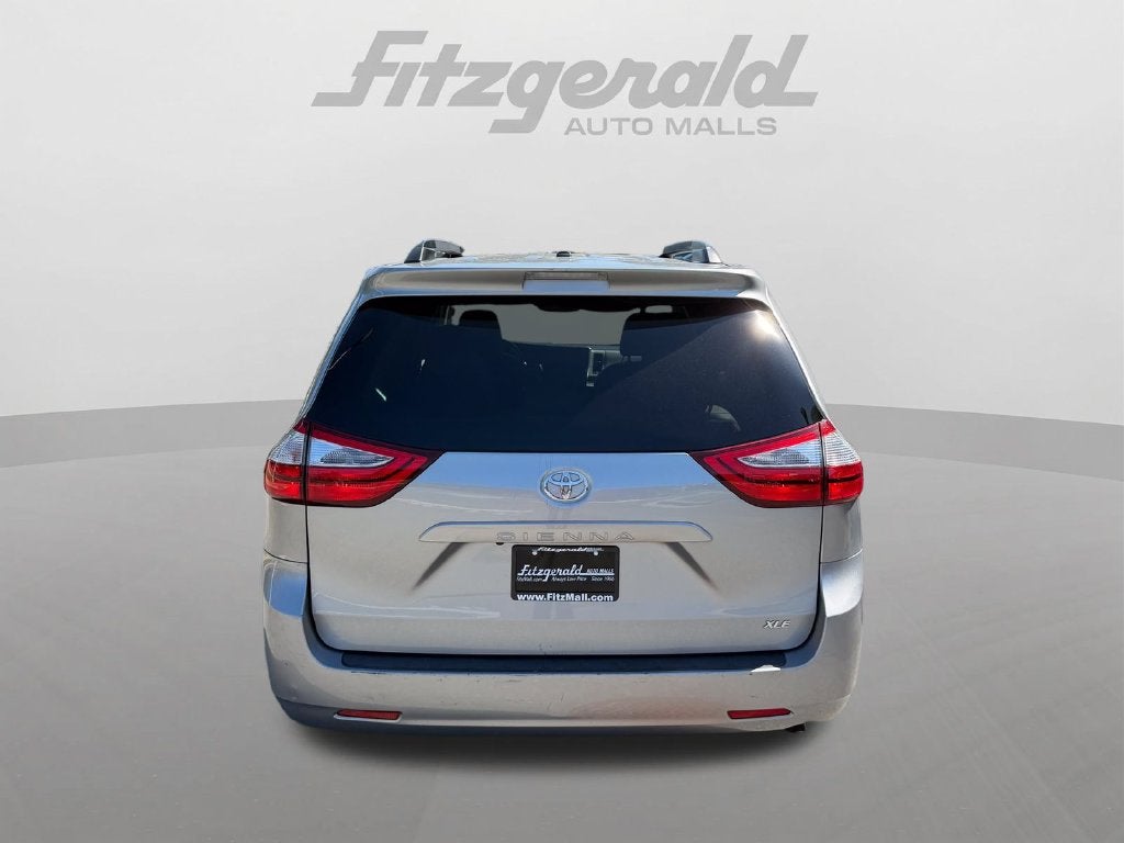 2017 Toyota Sienna XLE 8 Passenger