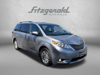 2017 Toyota Sienna XLE 8 Passenger