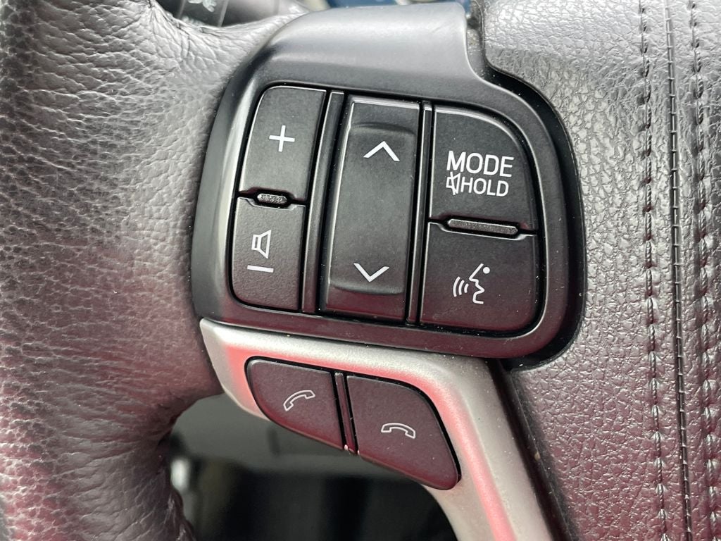 2018 Toyota Sienna XLE 8 Passenger