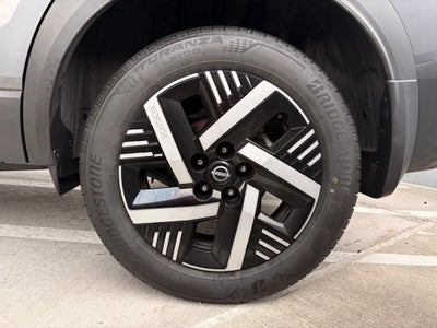 2025 Nissan Kicks MPV SV