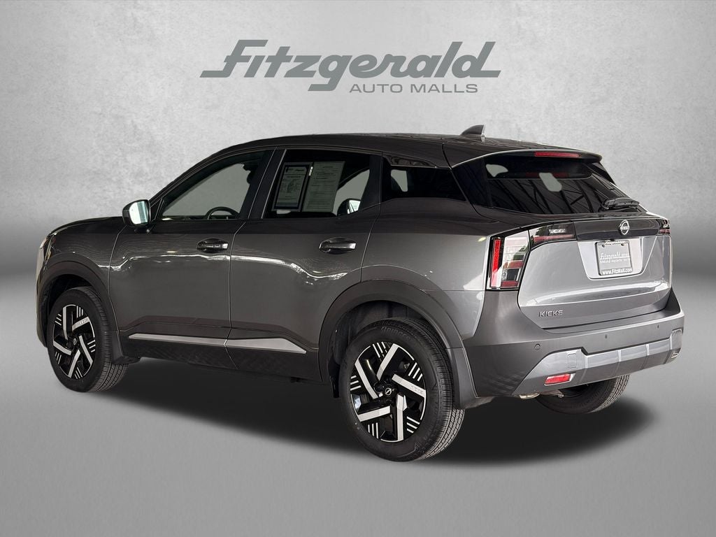 2025 Nissan Kicks MPV SV
