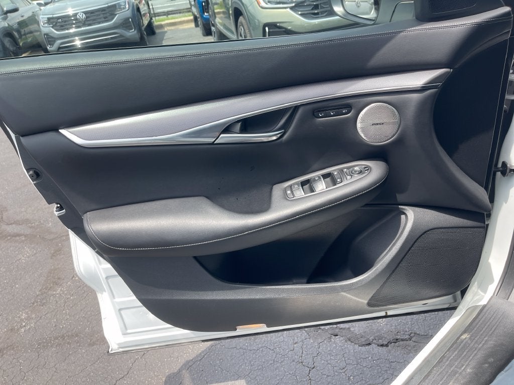 2023 INFINITI QX50 LUXE