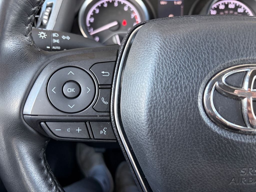 2019 Toyota CAMRY SE