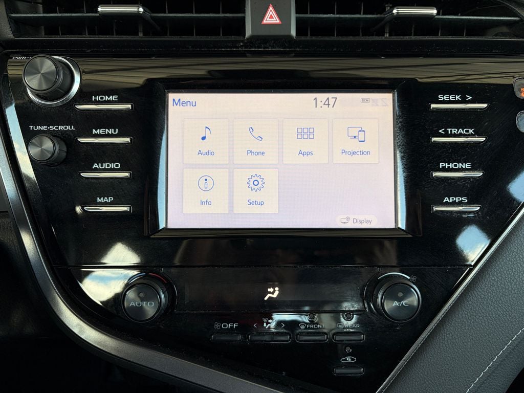 2019 Toyota CAMRY SE