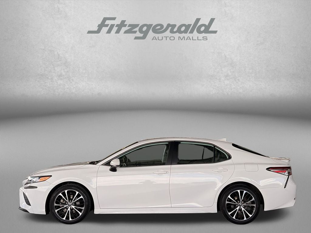 2019 Toyota CAMRY SE