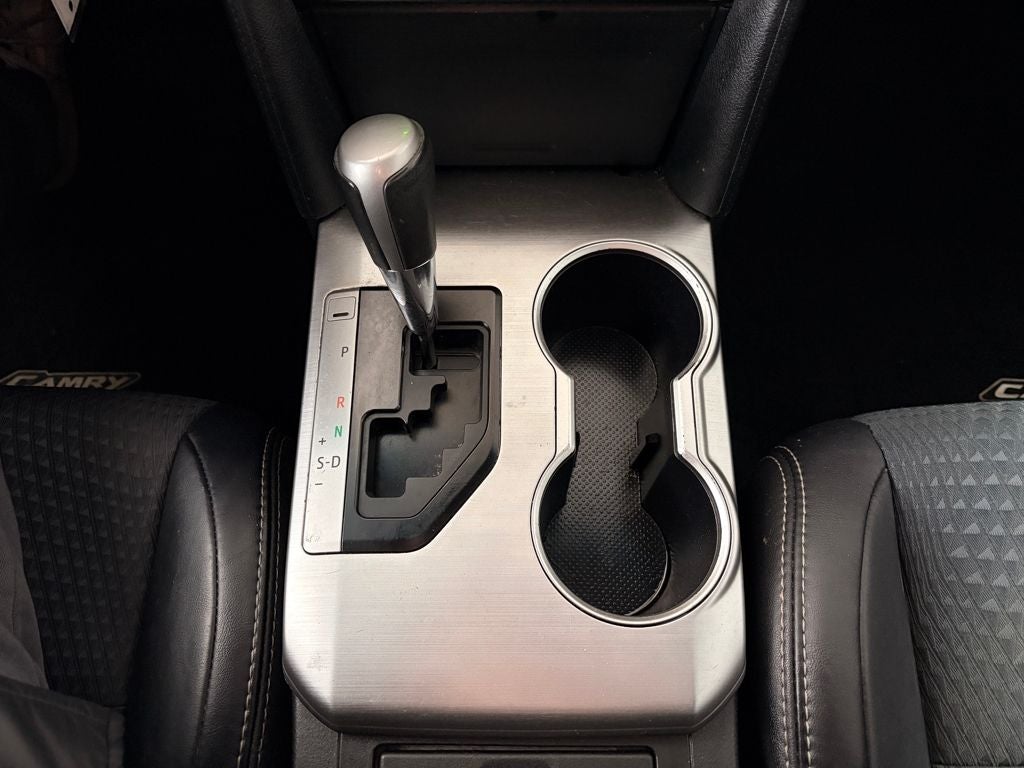 2014 Toyota CAMRY SE