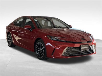 2025 Toyota CAMRY XLE