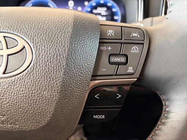 2025 Toyota CAMRY XLE