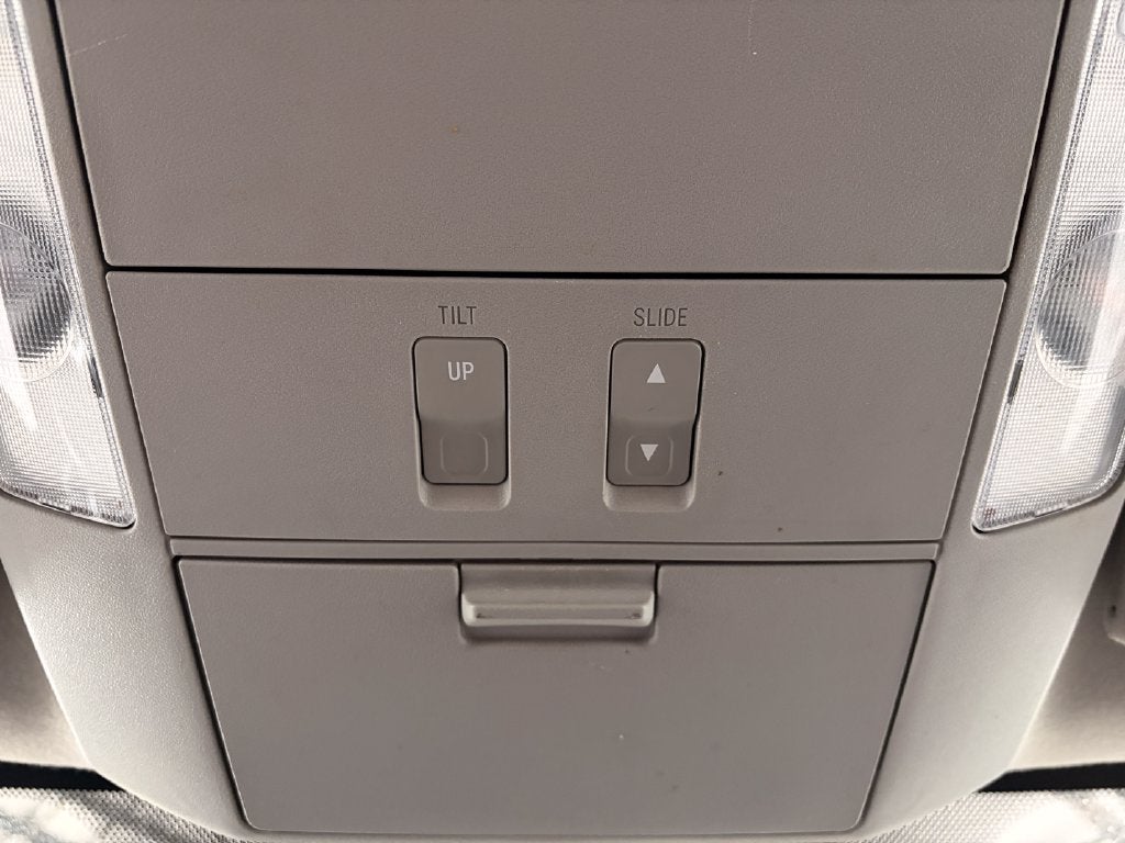 2017 Toyota Sequoia SR5 5.7L
