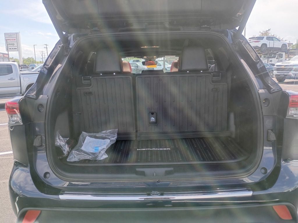 2022 Toyota Highlander XSE