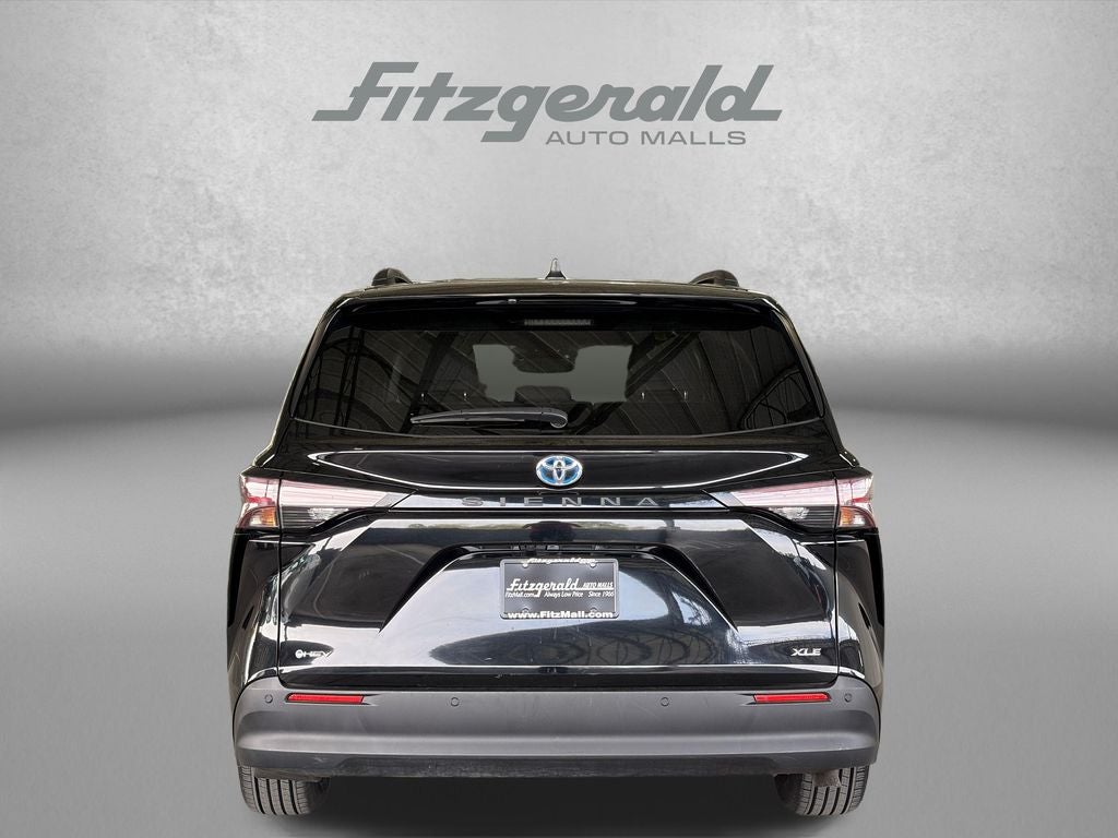 2025 Toyota SIENNA XLE XLE 8 Passenger