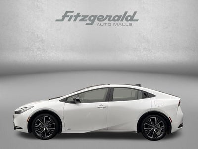 2024 Toyota PRIUS XLE