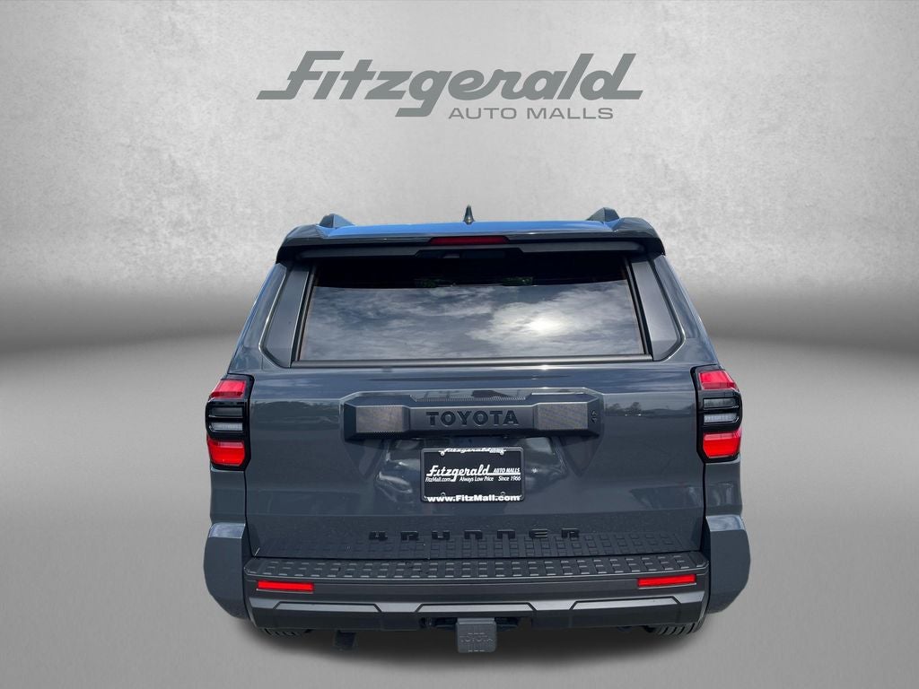2025 Toyota 4RUNNER SR5