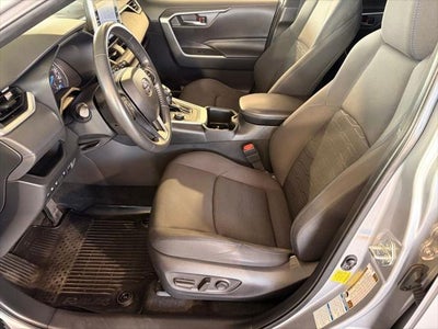 2022 Toyota RAV4 HYBRID SE