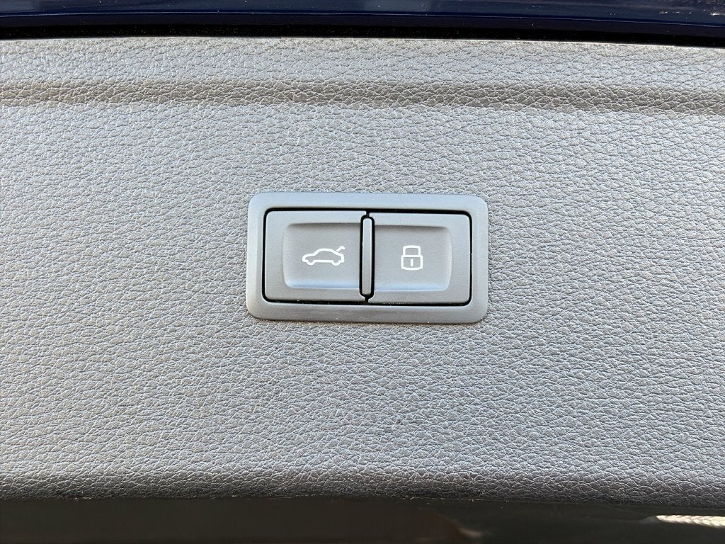 2022 Audi Q5 45 S line Prestige quattro