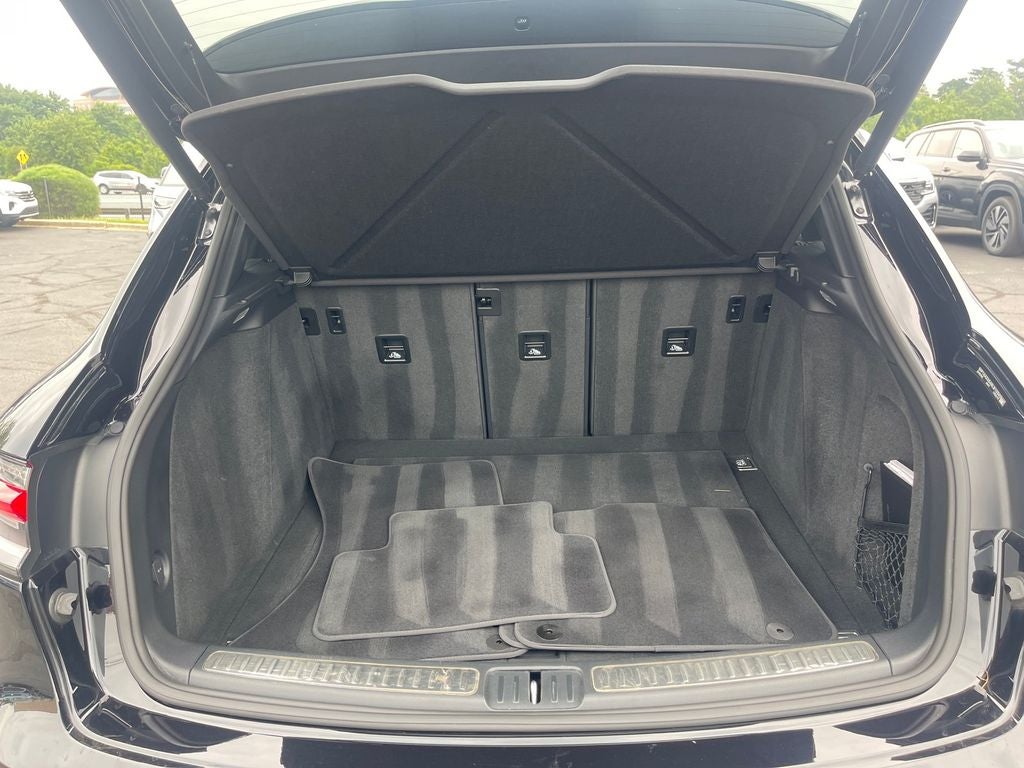 2024 Porsche Macan T