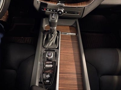 2021 Volvo XC60 T5 Momentum