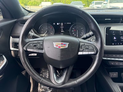2022 Cadillac XT4 Premium Luxury