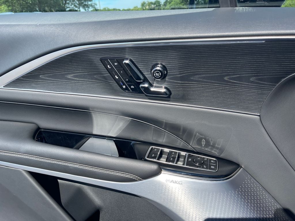 2025 Cadillac LYRIQ Luxury