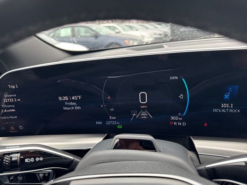 2025 Cadillac LYRIQ Luxury