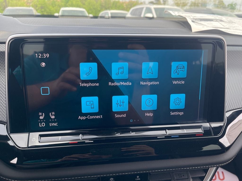 2026 Volkswagen Atlas Cross Sport 2.0T SEL R-Line Black