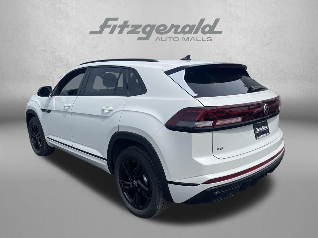 2026 Volkswagen Atlas Cross Sport 2.0T SEL R-Line Black