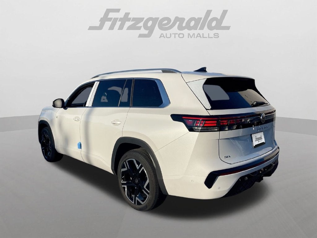 2027 Volkswagen Atlas SEL Premium R-Line
