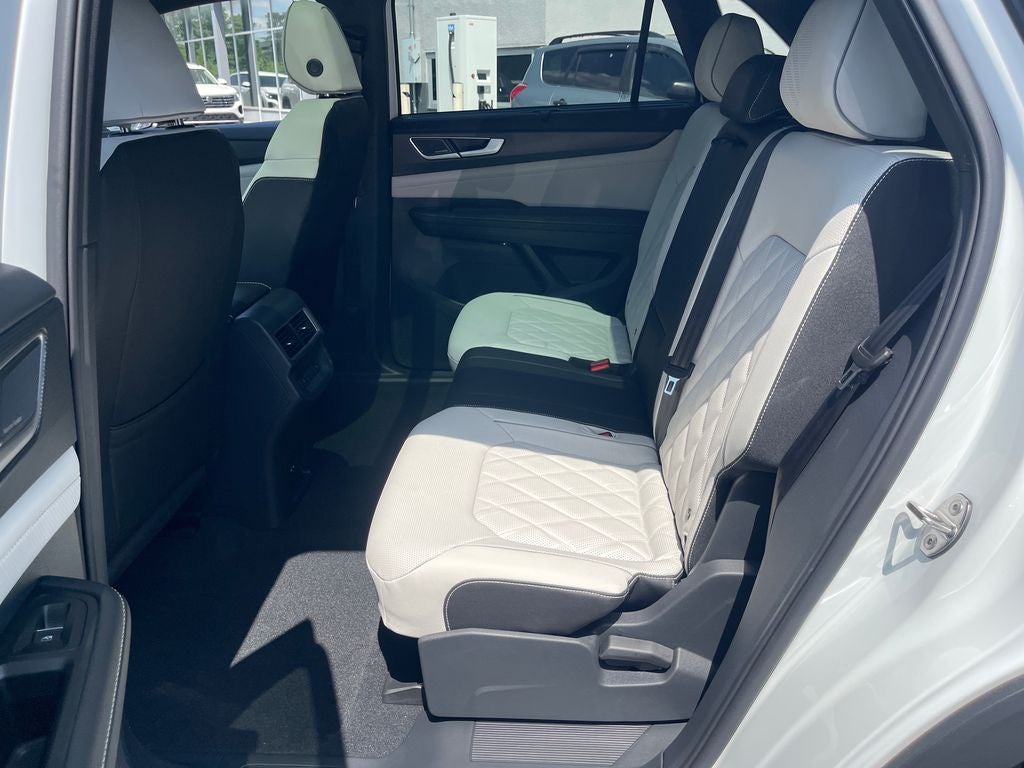 2026 Volkswagen Atlas Cross Sport 2.0T SEL Premium R-Line