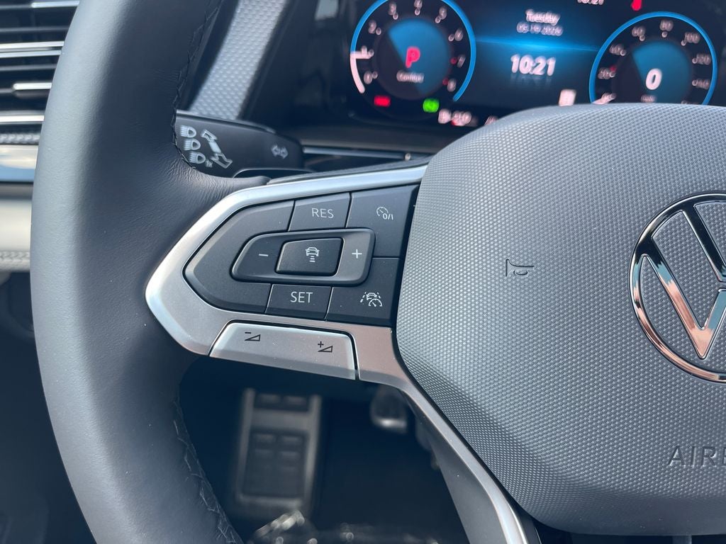 2026 Volkswagen Atlas Cross Sport 2.0T SEL Premium R-Line