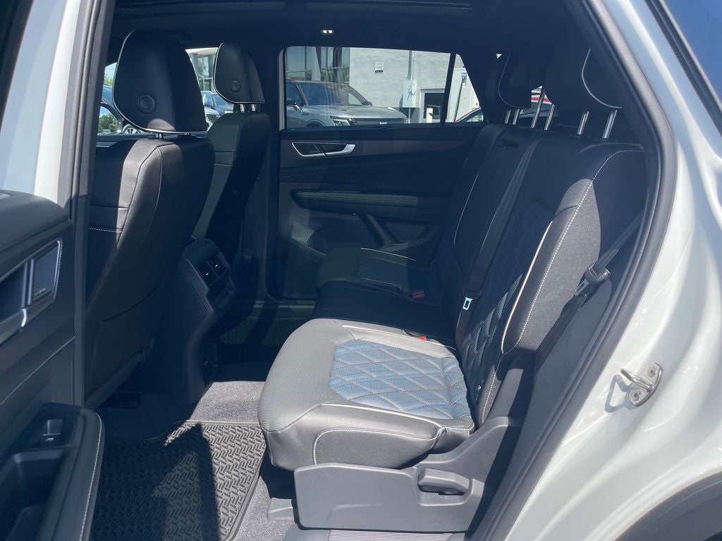 2026 Volkswagen Atlas Cross Sport SEL Premium R-Line