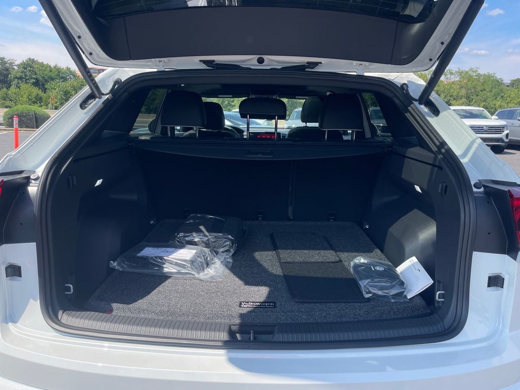 2026 Volkswagen Atlas Cross Sport SEL Premium R-Line