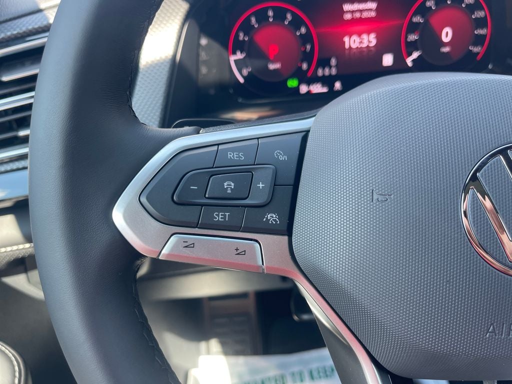 2026 Volkswagen Atlas Cross Sport SEL Premium R-Line