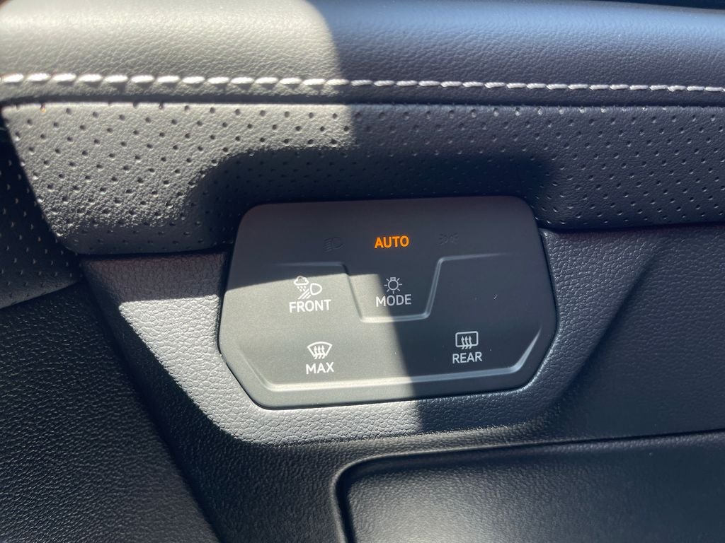 2026 Volkswagen Atlas Cross Sport SEL Premium R-Line