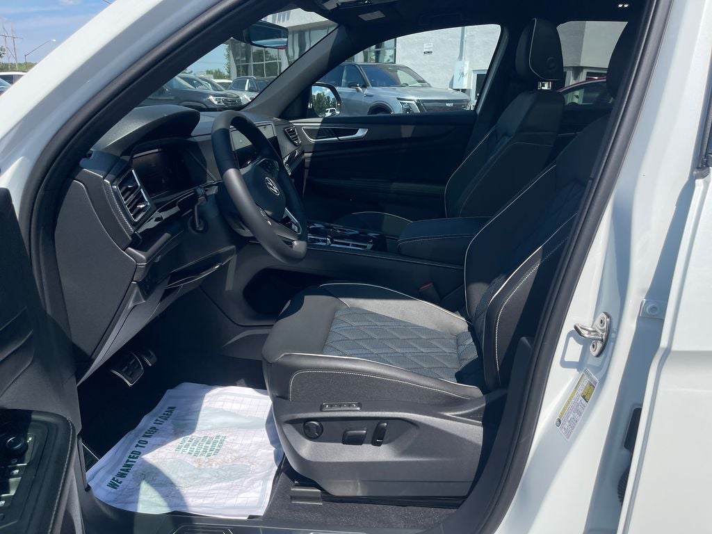 2026 Volkswagen Atlas Cross Sport SEL Premium R-Line