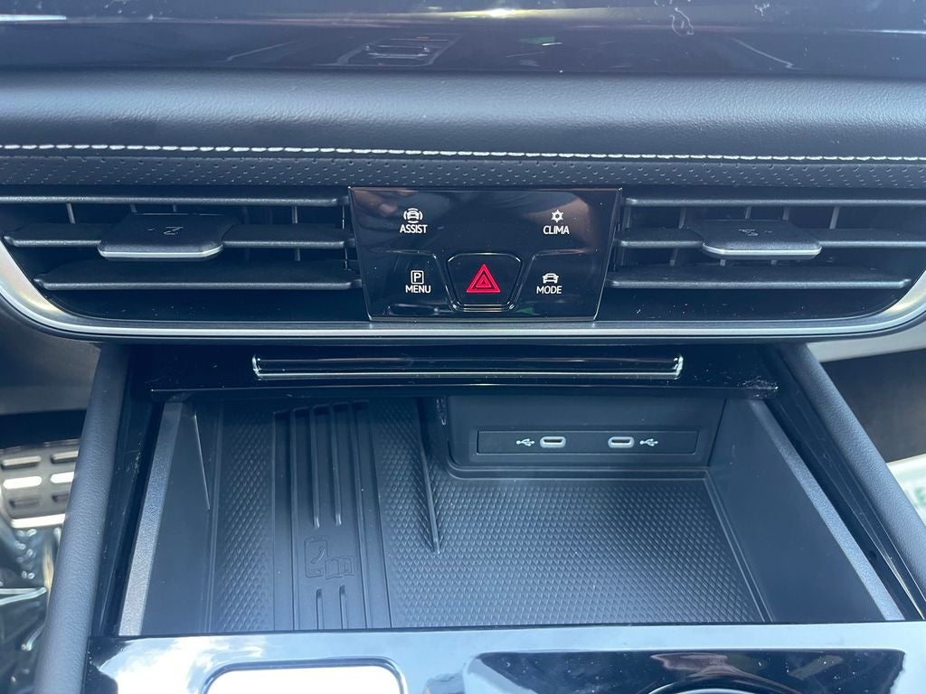 2025 Volkswagen Atlas Cross Sport 2.0T SEL Premium R-Line