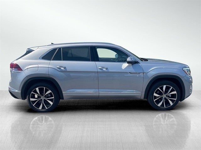 2025 Volkswagen Atlas Cross Sport 2.0T SEL Premium R-Line