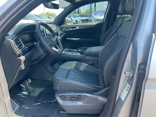 2025 Volkswagen Atlas Cross Sport 2.0T SEL Premium R-Line