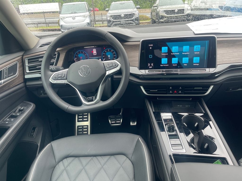 2026 Volkswagen Atlas 2.0T SEL Premium R-Line