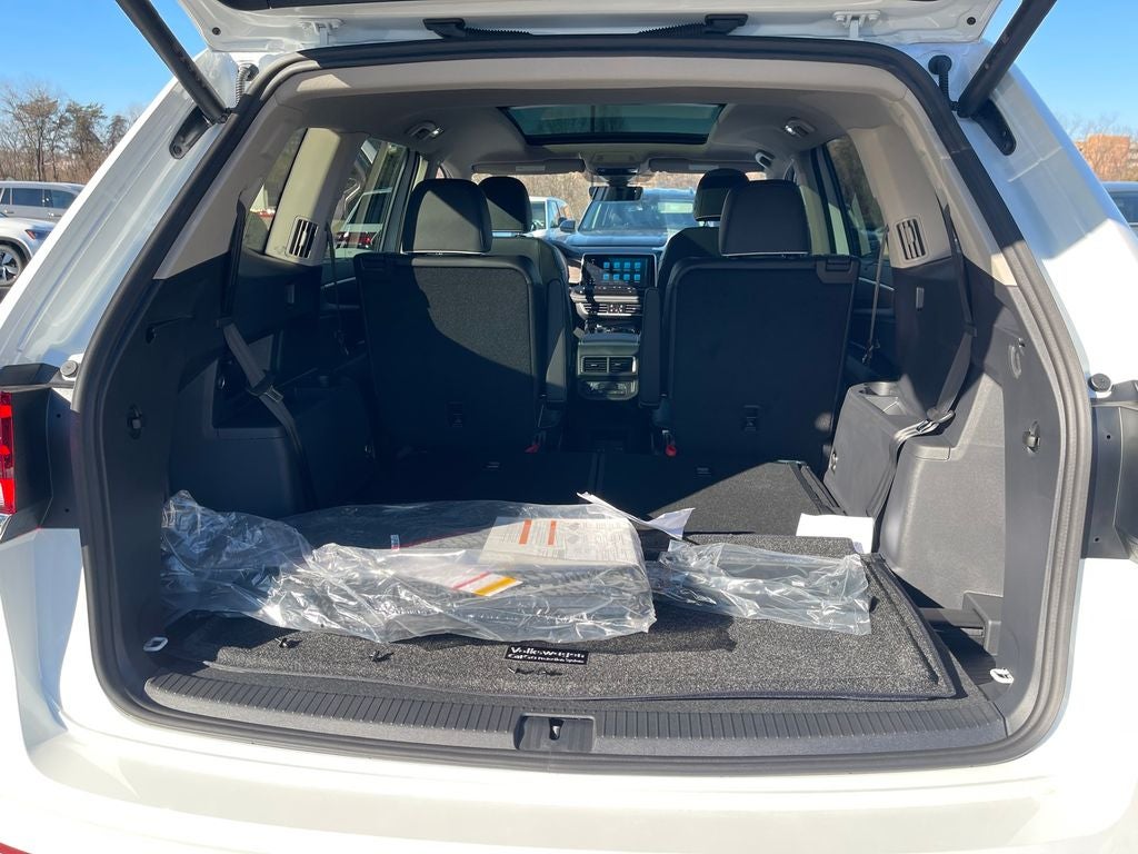 2026 Volkswagen Atlas 2.0T SEL Premium R-Line