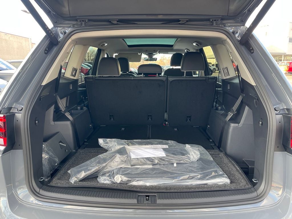 2026 Volkswagen Atlas 2.0T SEL Premium R-Line