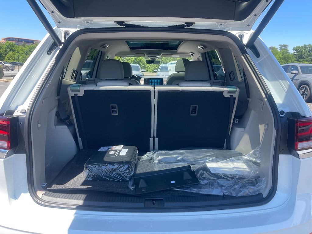 2026 Volkswagen Atlas 2.0T SEL Premium R-Line