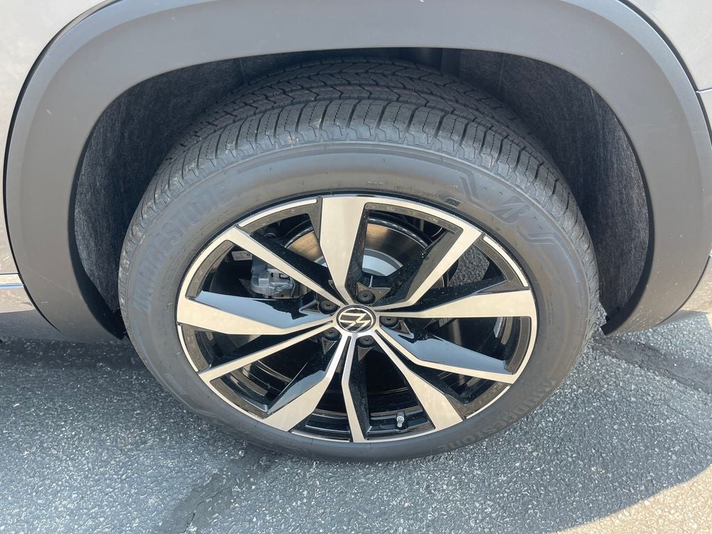 2025 Volkswagen Atlas 2.0T SEL Premium R-Line