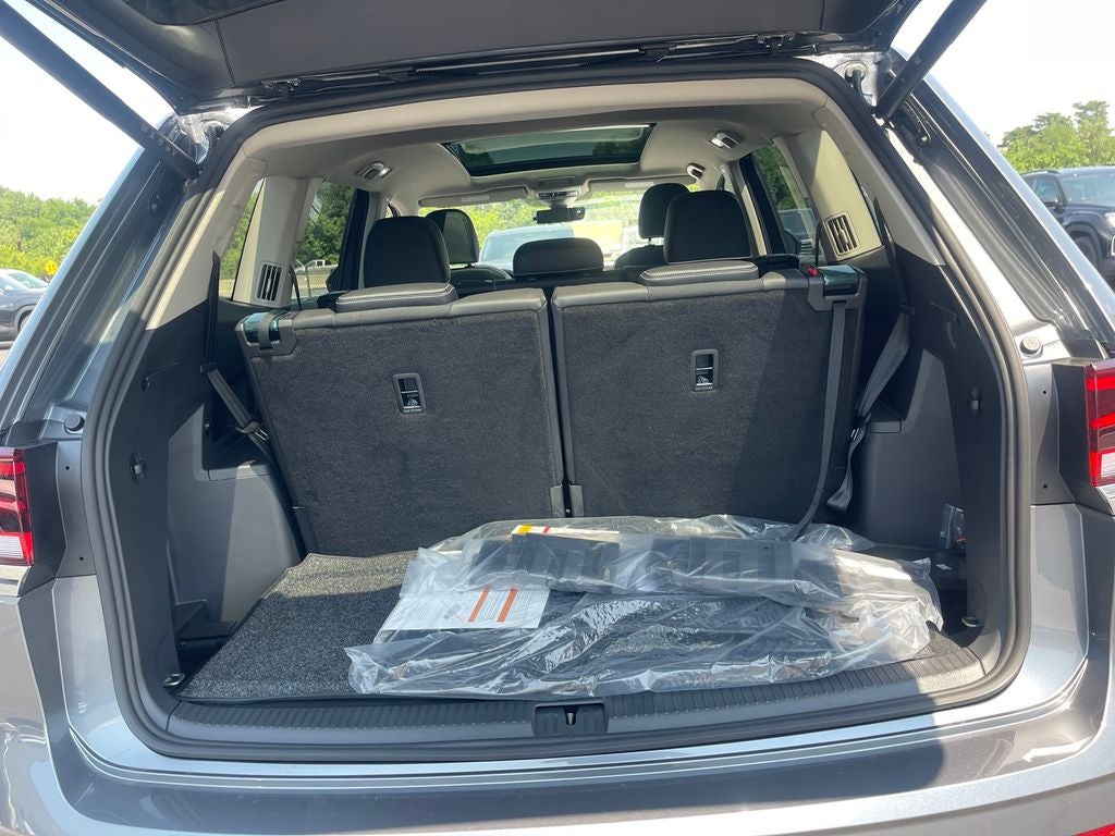 2025 Volkswagen Atlas 2.0T SEL Premium R-Line