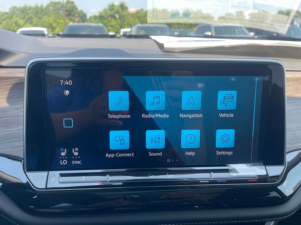 2025 Volkswagen Atlas 2.0T SEL Premium R-Line