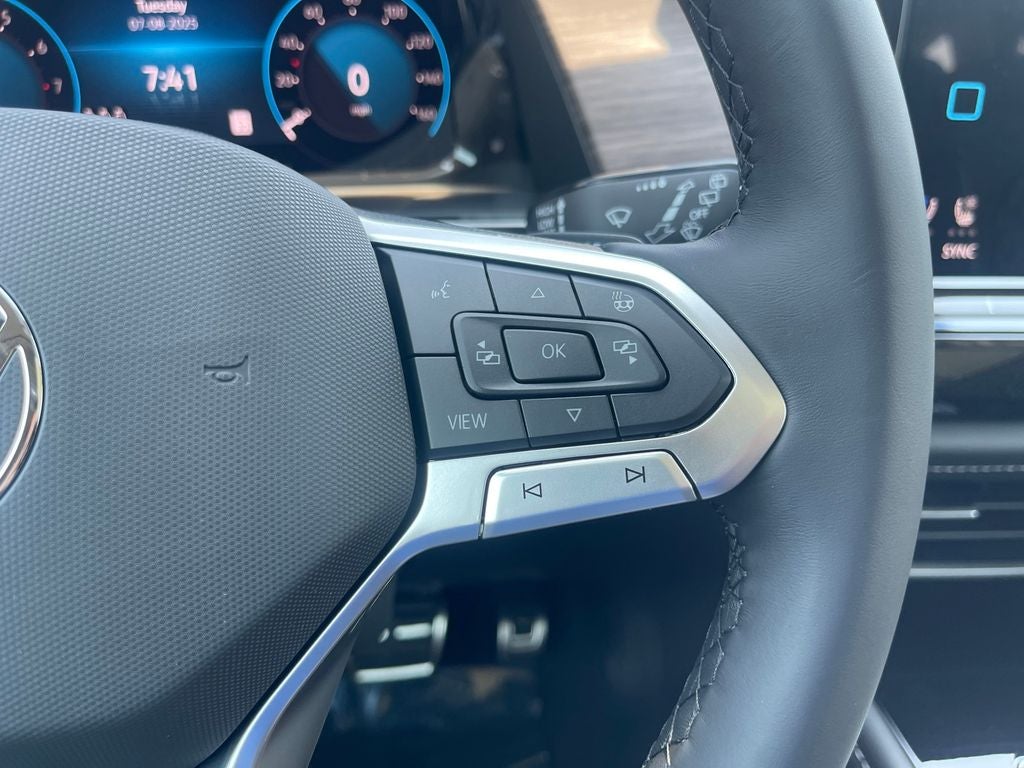 2025 Volkswagen Atlas 2.0T SEL Premium R-Line